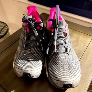 Women’s running shoes